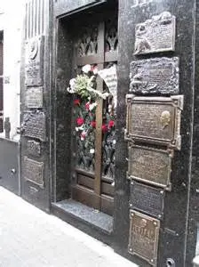The Duarte family tomb
